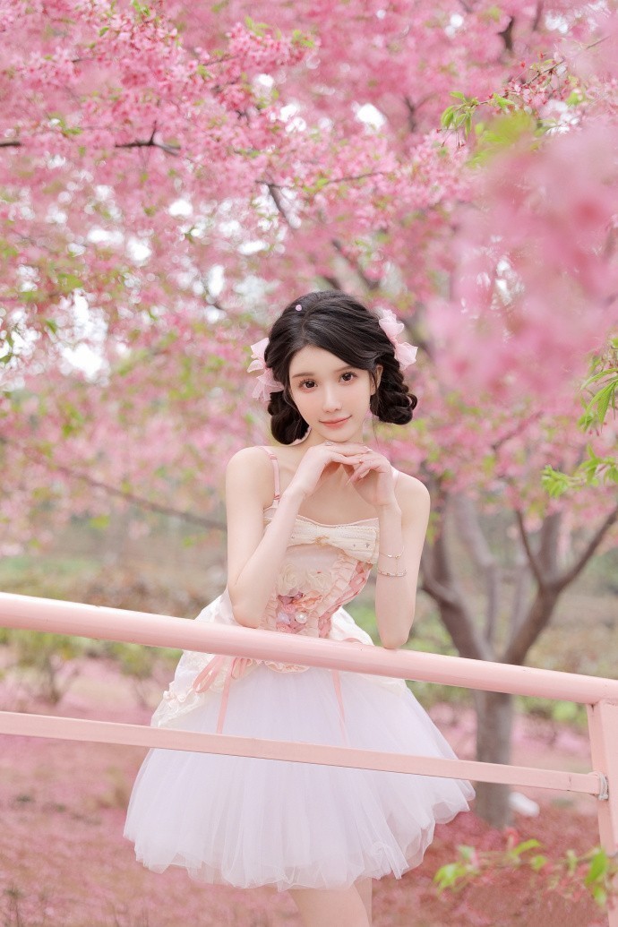 春光乍泄